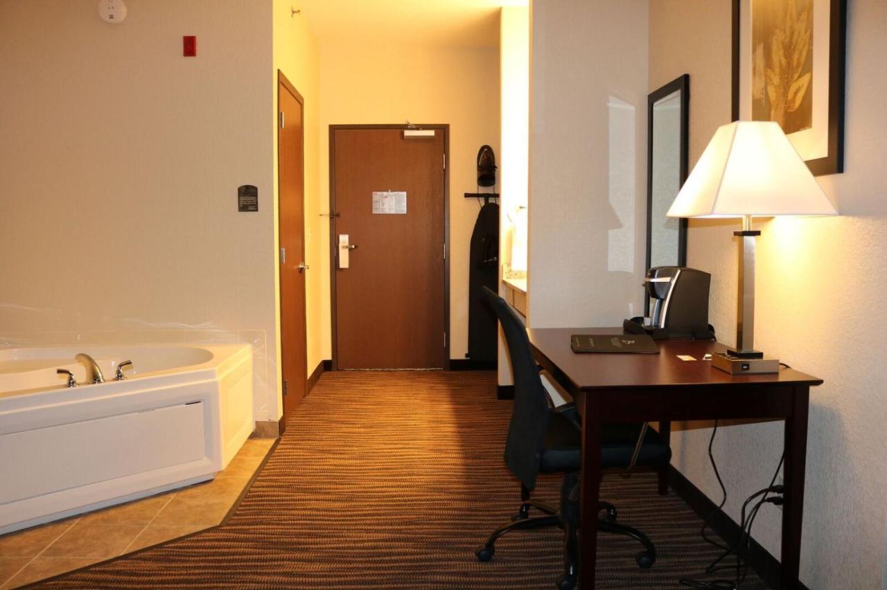 Cobblestone Inn & Suites Maryville Luaran gambar